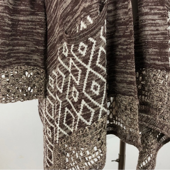 Brown Patterned Women's Sweater 🤎 - Picture 3 of 4